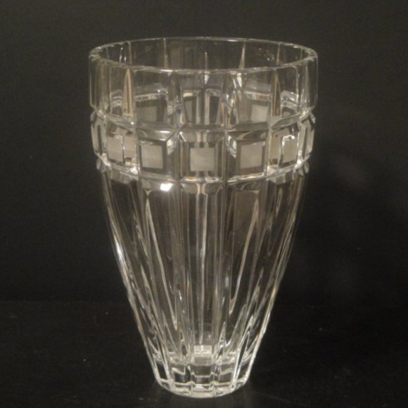 Marquis by Waterford Crystal Vase Etched Accent - Picture 1 of 3